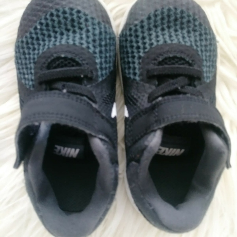 Shoe